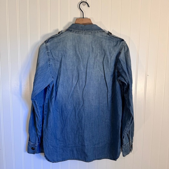 CAbi Jeans Blue Denim Shirt Western Chambray Button Down Pockets Women’s Size M - Picture 8 of 13